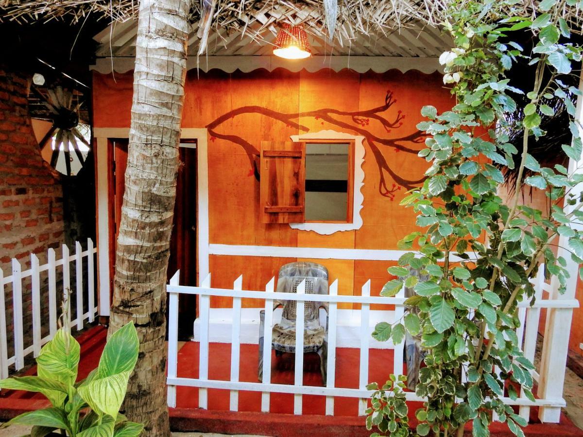 Cresent Bay Beach Hotel Arugam Bay Esterno foto