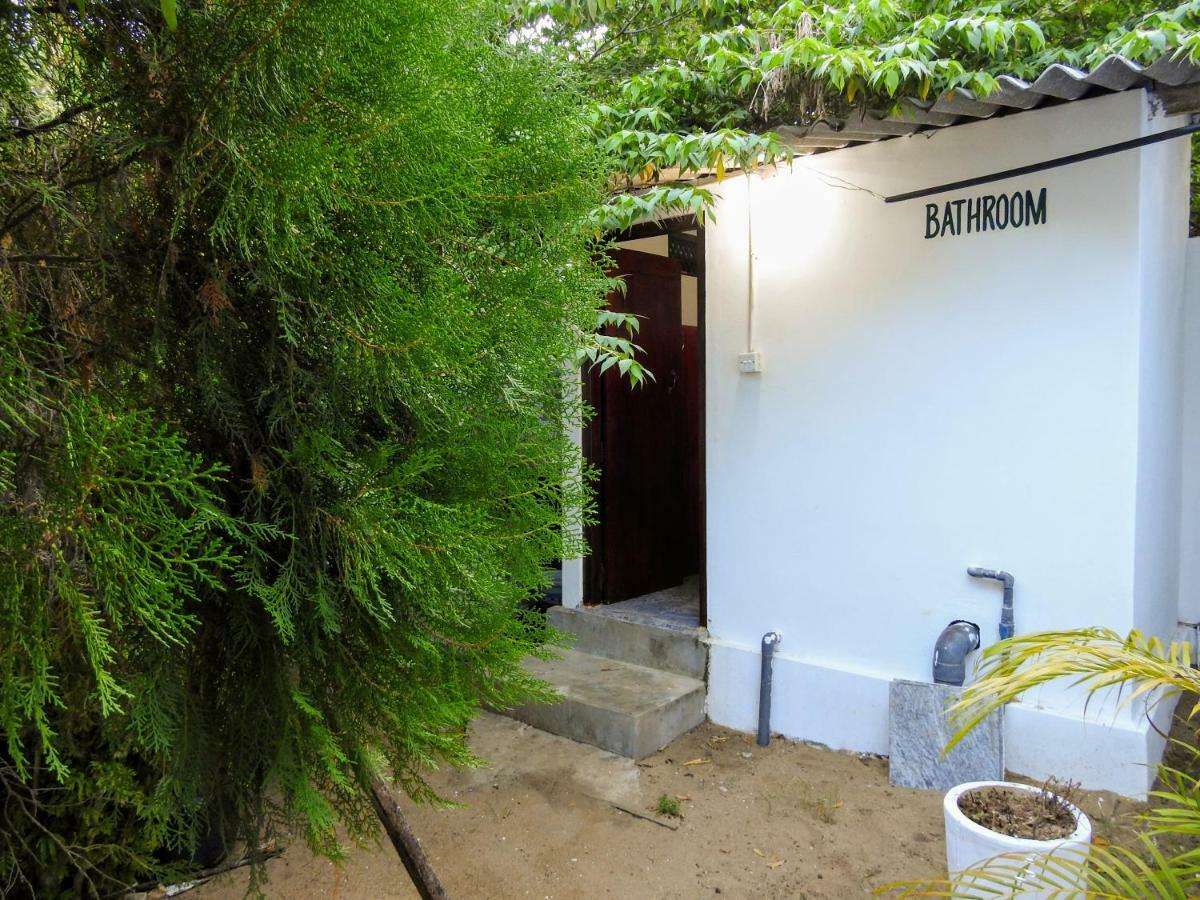 Cresent Bay Beach Hotel Arugam Bay Esterno foto